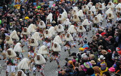 Das sind ja schöne Aussichten auf die nächste Wochen: Mit einem Tänzchen durch die fünfte Jahreszeit – nicht nur beim Ahland-Hop