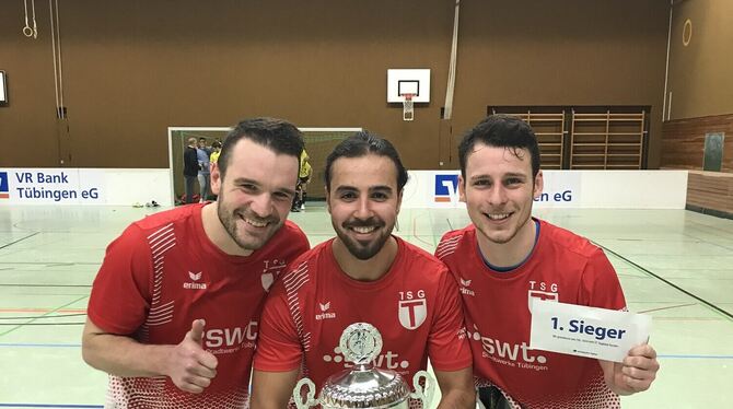 Die Sieger (von links): Lukas Fetzer, Adil Iggoute und David Fridrich.  FOTO: SCHARTL