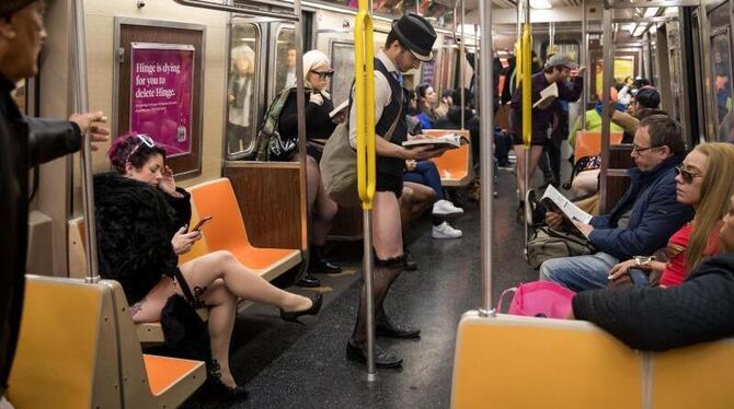 »No Pants Subway Ride« - New York