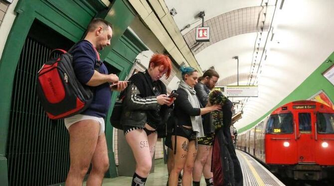 »No Pants Subway Ride« - London