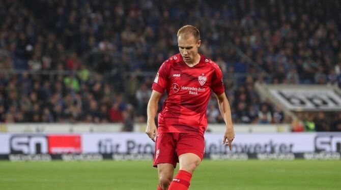Holger Badstuber spielt den Ball