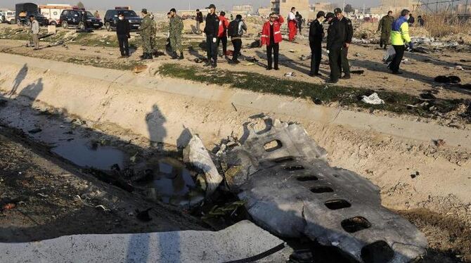 Trümmerteile der ukrainischen Passagiermaschine Trümmerteile der ukrainischen Passagiermaschine