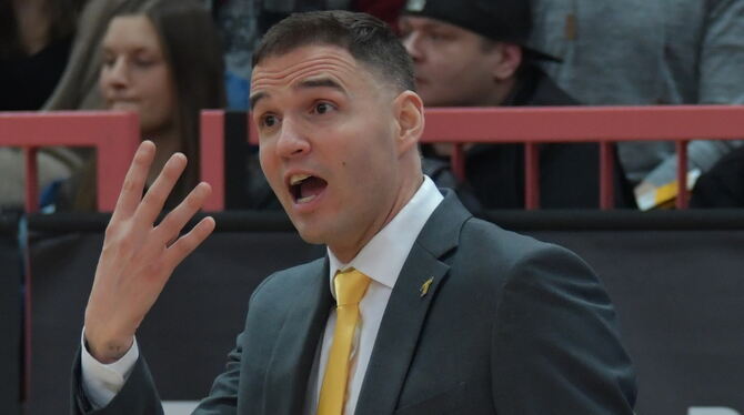 Interimscoach Andy Hipsher betreut Basketball-Zweitligist Tigers Tübingen auch am Samstag (20 Uhr, Paul-Horn-Arena) gegen Schwen