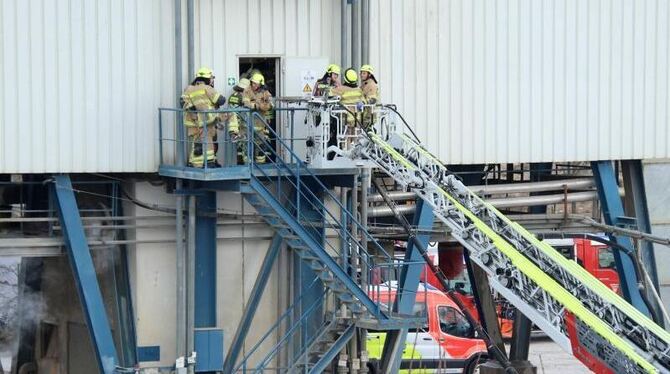 Zwei Arbeiter nach Sturz in Sandsilo gestorben