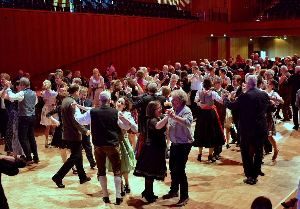 Stadt-0302-15Alpenball-Niethammer