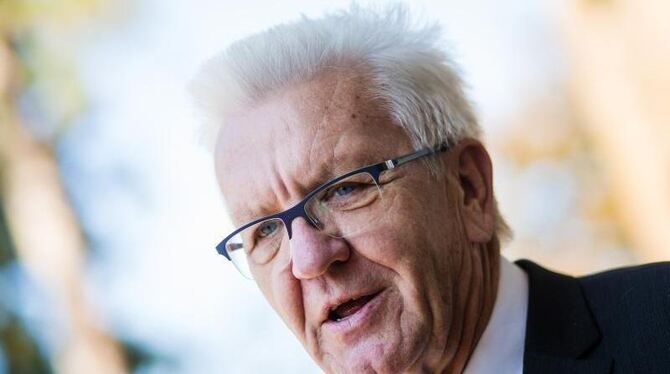 Winfried Kretschmann spricht im Staatsministerium