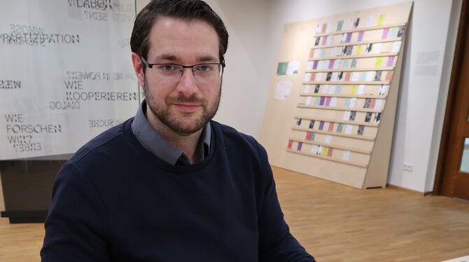 Markus Himmelsbach ist im Linden-Museum zuständig für die Provenienz. Er ist Historiker, Politikwissenschaftler und Mathematiker