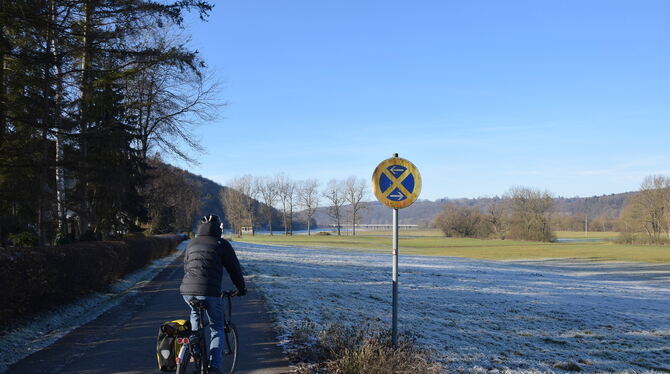 Frost und Nebel sind eine gefährliche Kombination auf dem Neckartalradweg. In den Rathäusern heißt es: "Wir sind bestrebt, recht