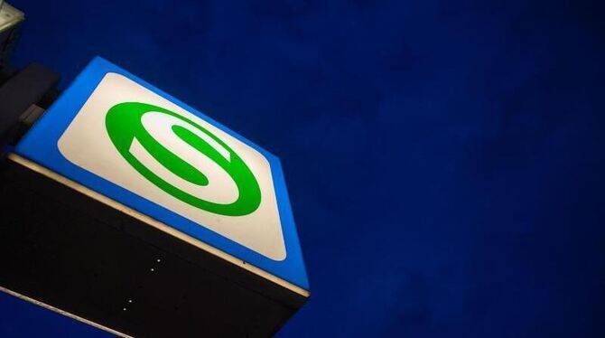 S-Bahn-Schild S-Bahn-Schild
