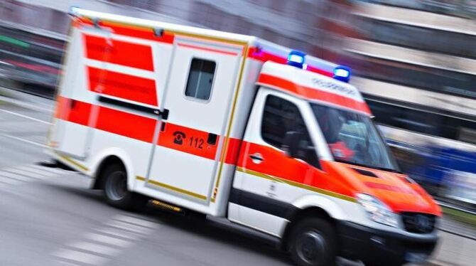 Rettungswagen mit Blaulicht