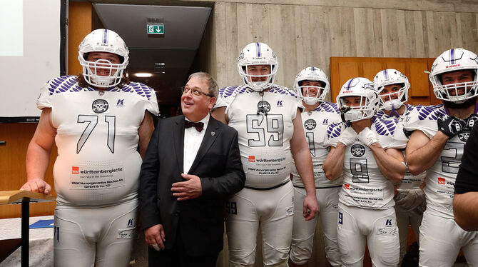 Nicht nur von sportlichen Leistungen zeigte sich der Oberbürger bei der Sportlerehrung beeindruckt. Auch die körperliche Präsenz