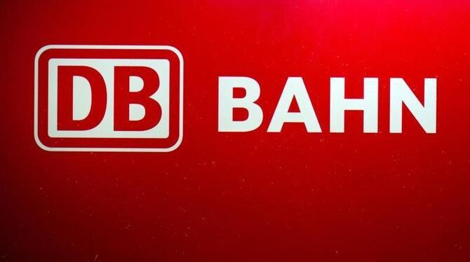 Künftig gibt es kostenloses WLAN in der Bahn - zumindest in der 1. Klasse. Foto: Arno Burgi Künftig gibt es kostenloses WLAN in der Bahn - zumindest in der 1. Klasse. Foto: Arno Burgi