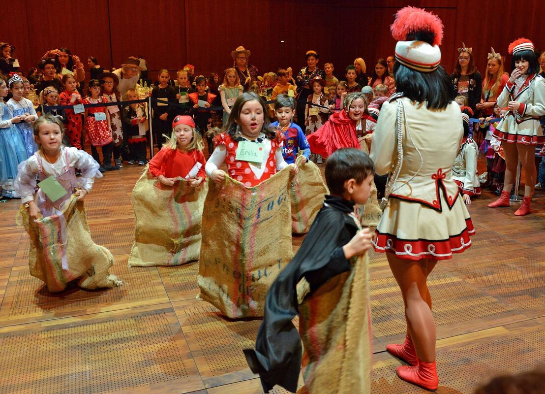 Stadt-2502-44Kinderfasching-Niethammer