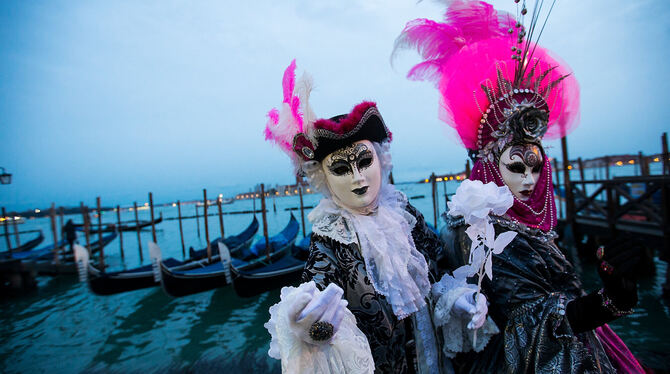 GEA-Redakteur Manfred Kretschmer feiert Karneval in Venedig – und kehrt mit einer Erkältung heim. FOTO: DPA