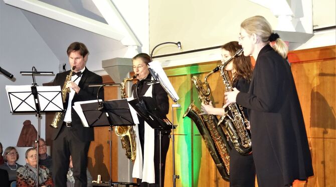 Rohrblattinstrumente von reizvollem Klangspektrum: Das Saxofonensemble Classic4Sax bei seinem Auftritt im Eninger Rathauskonzert