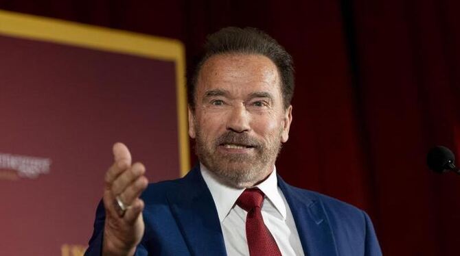 Arnold Schwarzenegger Arnold Schwarzenegger