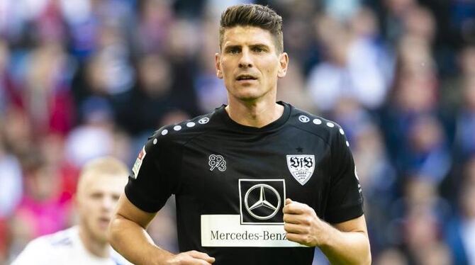 Mario Gomez läuft über den Platz
