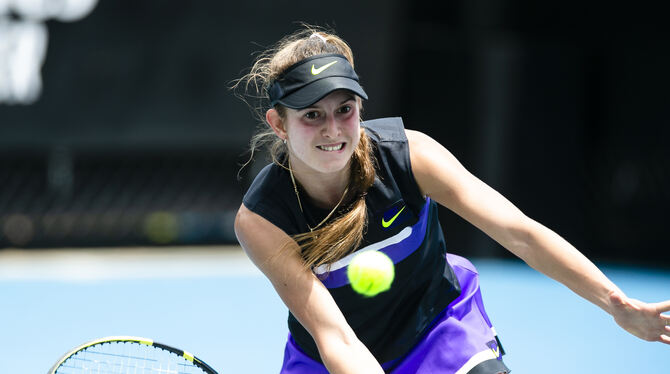 Alexandra Vecic, die beste deutsche Tennis-Juniorin, auf dem Sprung ins Profi-Leben.  FOTO: DPA