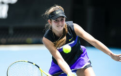 Alexandra Vecic, die beste deutsche Tennis-Juniorin, auf dem Sprung ins Profi-Leben.  FOTO: DPA