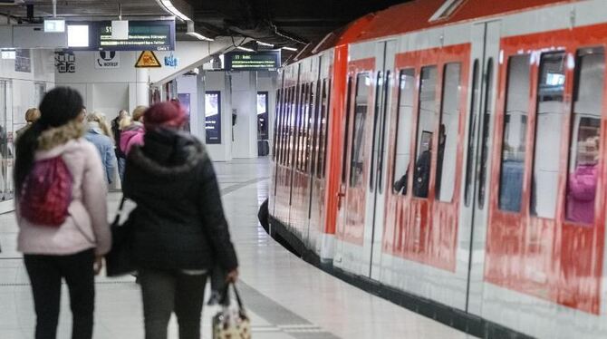 Bussen und Bahnen brechen die Einnahmen weg Bussen und Bahnen brechen die Einnahmen weg