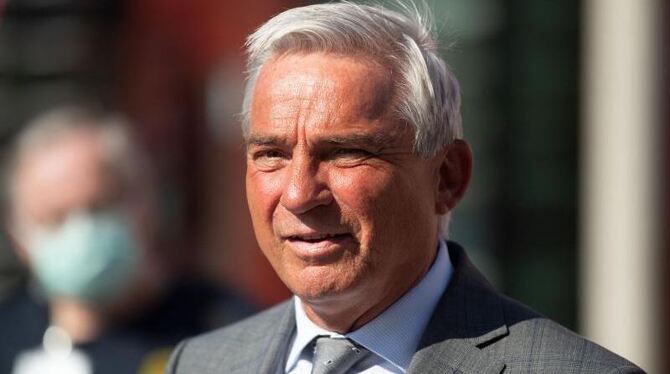 Thomas Trobl gibt ein Pressestatement Thomas Trobl gibt ein Pressestatement