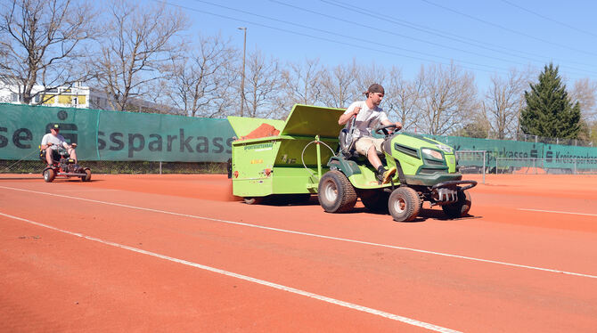 Die Freiplätze sind fast fertig gerichtet, jetzt warten alle auf den Startschuss. FOTO: PIETH