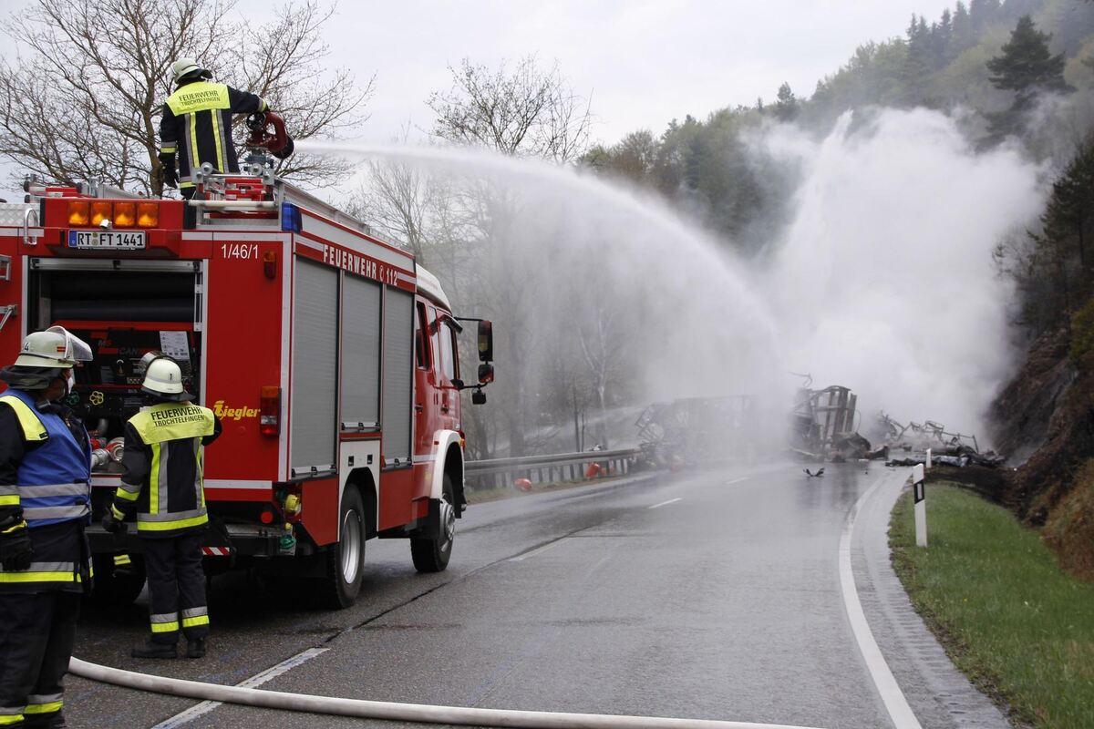 brennender_lkw_b313_leippert_05