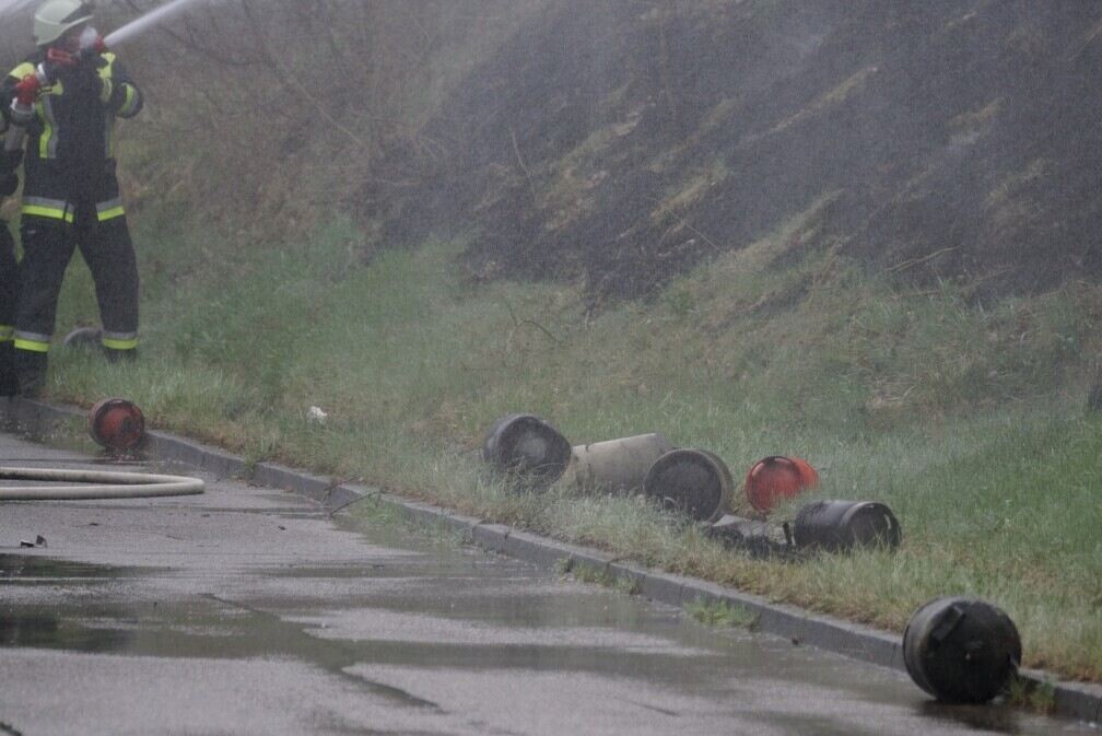 brennender_lkw_b313_lenk_08