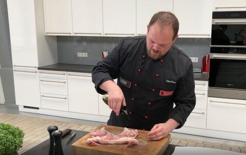 Wie Könner ein Grillhühnchen zubereiten