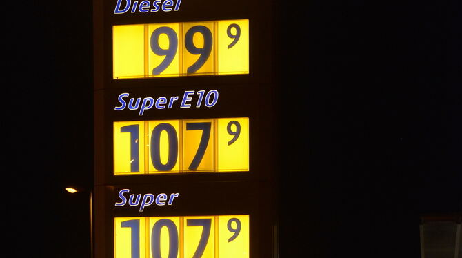 Treibstoffpreise in Krisenzeiten an einer Reutlinger Tankstelle.