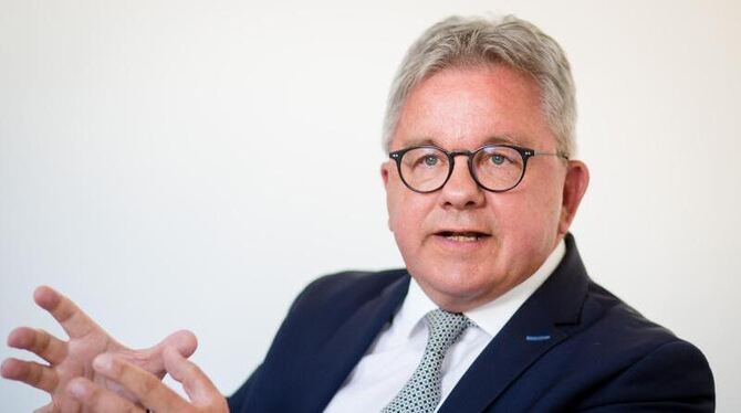 Guido Wolf (CDU) gibt ein Interview