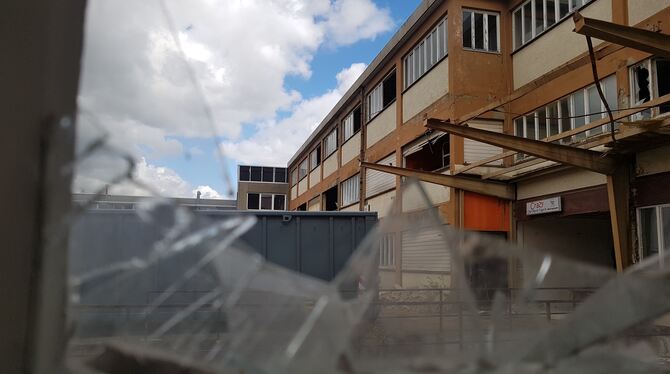 Der Abriss des Wagner-Areals in Willmandingen hat begonnen. Zunächst werden die Gebäude entkernt, bevor sie dem Erdboden gleich