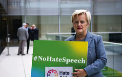 Renate Künast wehrt sich gegen Beleidigungen im Internet. FOTO: DPA