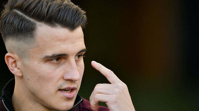 Marc Oliver Kempf scheint nach seinem auskurierten Kieferbruch gleich wieder ein Kandidat für die Innenverteidigung zu sein. FO Marc Oliver Kempf scheint nach seinem auskurierten Kieferbruch gleich wieder ein Kandidat für die Innenverteidigung zu sein. FO