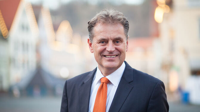 Richard Arnold (CDU), OB von Schwäbisch Gmünd, fürchtet, dass Frauen zurück an den Herd gedrängt werden.