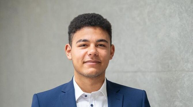 Leandro Cerqueira Karst nimmt an einer Pressekonferenz teil