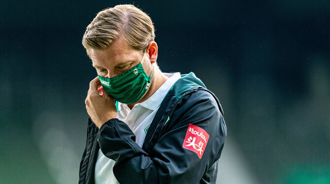 Bremens Coach Florian Kohfeldt glaubt nicht, dass das der Knockout war.  FOTO: WITTERS