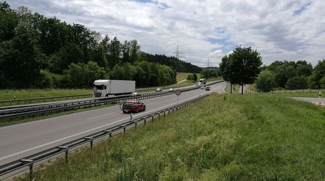 Die Geschwindigkeitsbegrenzung kommt vorerst nicht: Auf der B 28 zwischen Reutlingen und Metzingen soll künftig durchgängig Temp