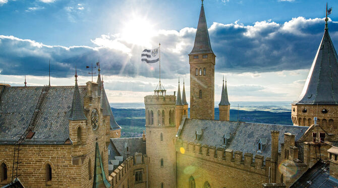 Lichtblick: Nach der Schließung, bedingt durch die Coronapandemie, öffnet die Burg Hohenzollern für Besucher ab 15. Juni. FOTO: