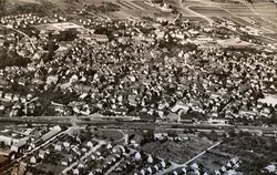 Eine Luftaufnahme Metzingens um 1960. FOTO: BJÖRN KRASOVC, ENINGEN 