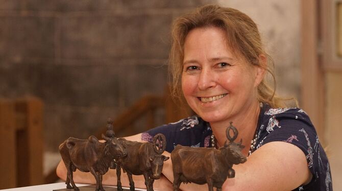 Brigitte Eberl mit ihrem »Integrativen Almabtrieb«. FOTO: LENK Brigitte Eberl mit ihrem »Integrativen Almabtrieb«. FOTO: LENK