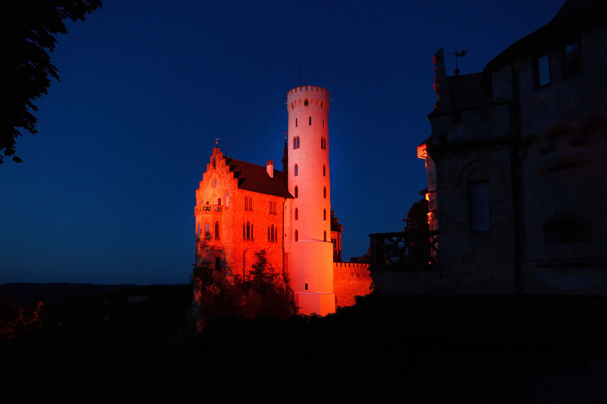 red_schlosslichtenstein_2
