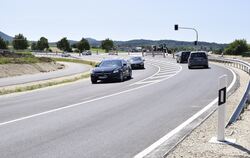 Der Umbau der Schlössleskurve ist abgeschlossen. Am Freitag rollt der Verkehr wieder ungehindert. Die Kosten in Höhe von 2,19 Mi
