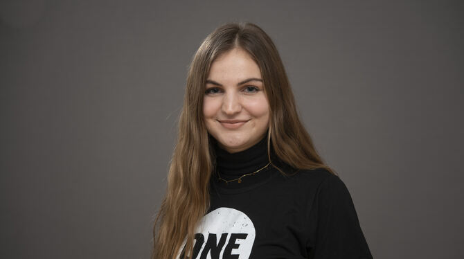 Janice Fuchs studiert in Tübingen Friedensforschung und internationale Politik.  FOTO: PR