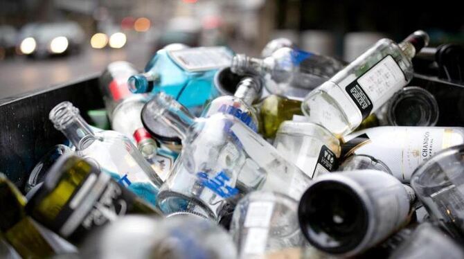 Leere Schnapsflaschen