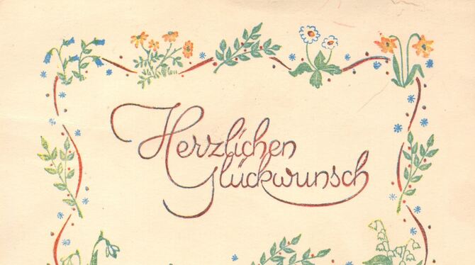 Die nebenstehende Karte ist laut  Stadtarchivar Rolf Bidlingmaier wegen des beiliegenden Gedichtes bemerkenswert. FOTO: FISCHER