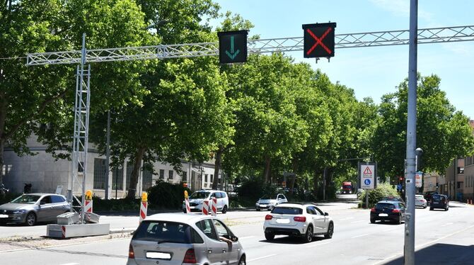 90 Euro und ein Punkt in Flensburg: Wer sich auf der gesperrten Spur erwischen lässt, hat schlechte Karten, wenn er sich vor G 90 Euro und ein Punkt in Flensburg: Wer sich auf der gesperrten Spur erwischen lässt, hat schlechte Karten, wenn er sich vor G