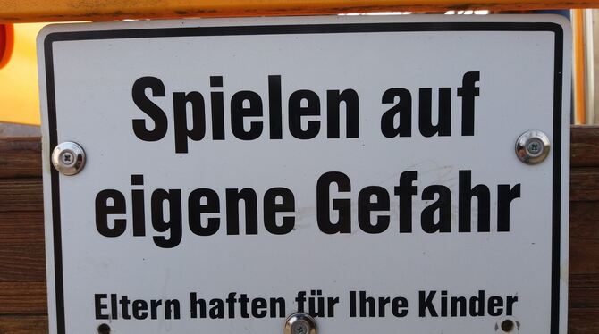 Solidarische Sache: Eltern haften auch für Kinder, die nicht ihre, aber Ihre sind.  FOTO: FINK