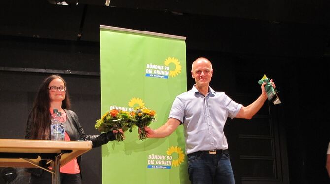 Nur Ja-Stimmen  für Thomas Poreski, zwei Enthaltungen für Susanne Häcker: die Spitzenkandidaten der Kreis-Grünen nach ihrer No