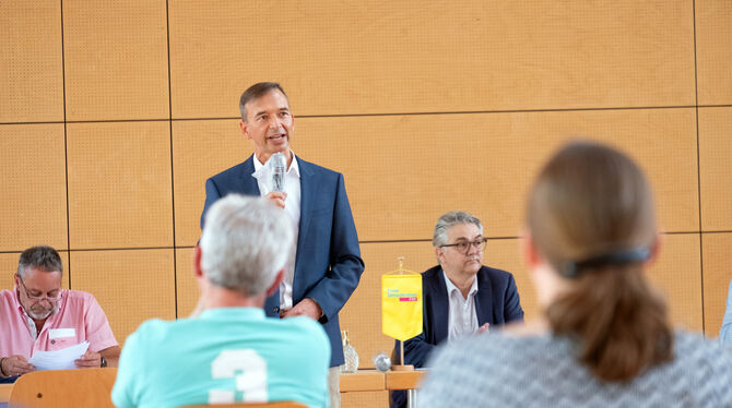 Pascal Kober setzte sich gegen Dirk Mrotzeck durch.  FOTO: FDP